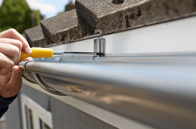 gutter repair waukesha